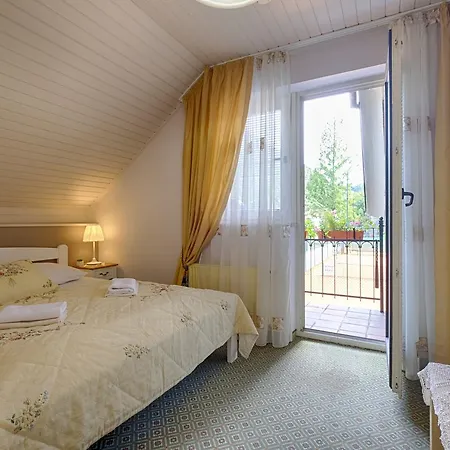 Park Bed & Breakfast 3*